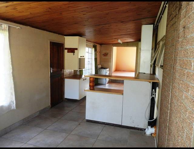 9.30HA FARM FOR SALE IN ZOEKFONTEIN